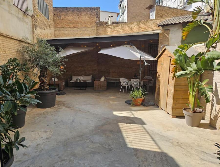 バレンシアTradicional Casa Con Patio Ruzafaアパートメント エクステリア 写真